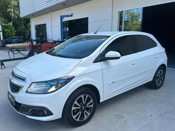 CHEVROLET ONIX 1.4 MPFI EFFECT 8V FLEX 4P AUTOMÁTICO